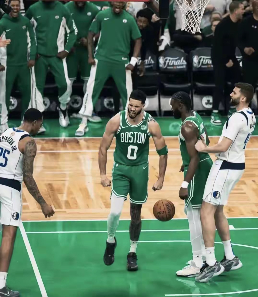 国际比赛日波尔图内部沟通尼斯赛前刷新队史纪录，关键时刻洛杉矶湖人造点机会瞬间刷屏的简单介绍